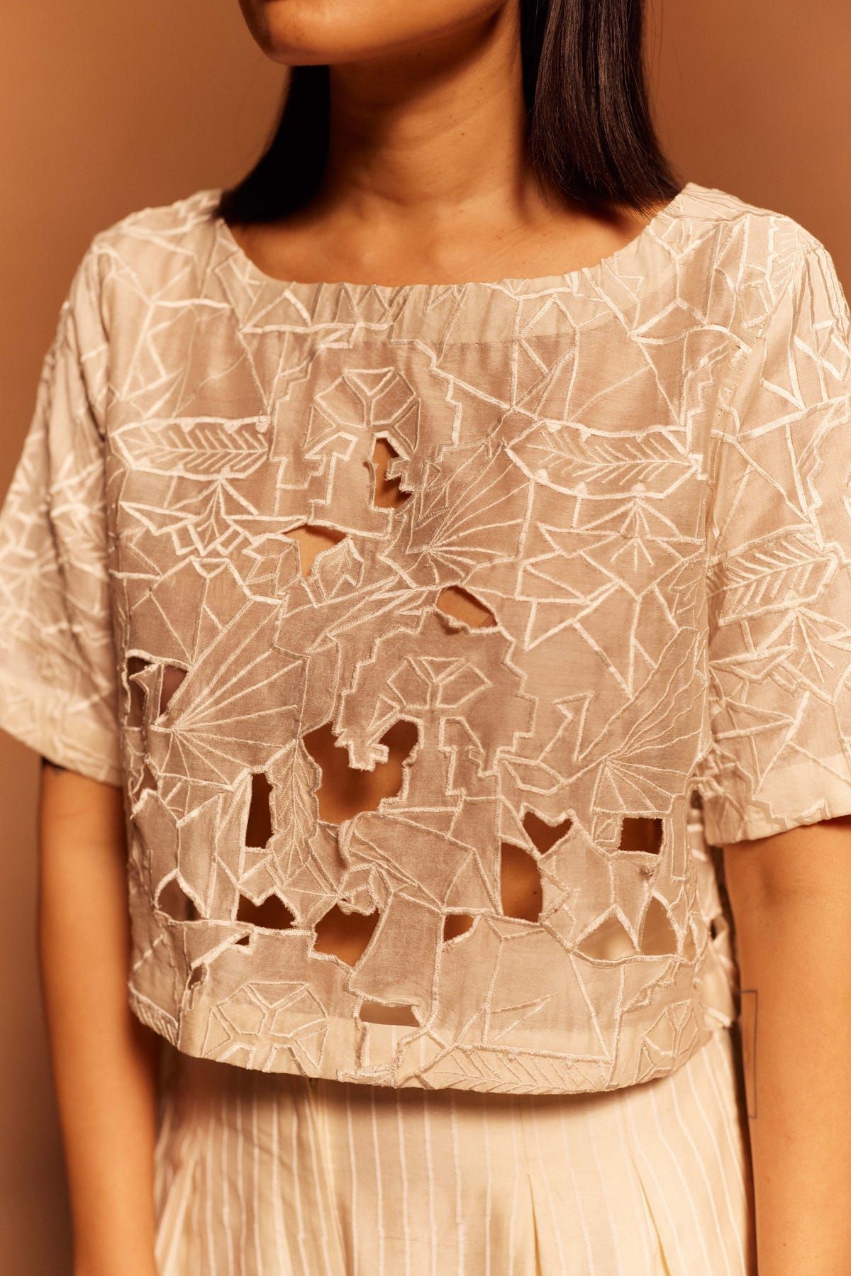 Avame Cut Work Top - image 3