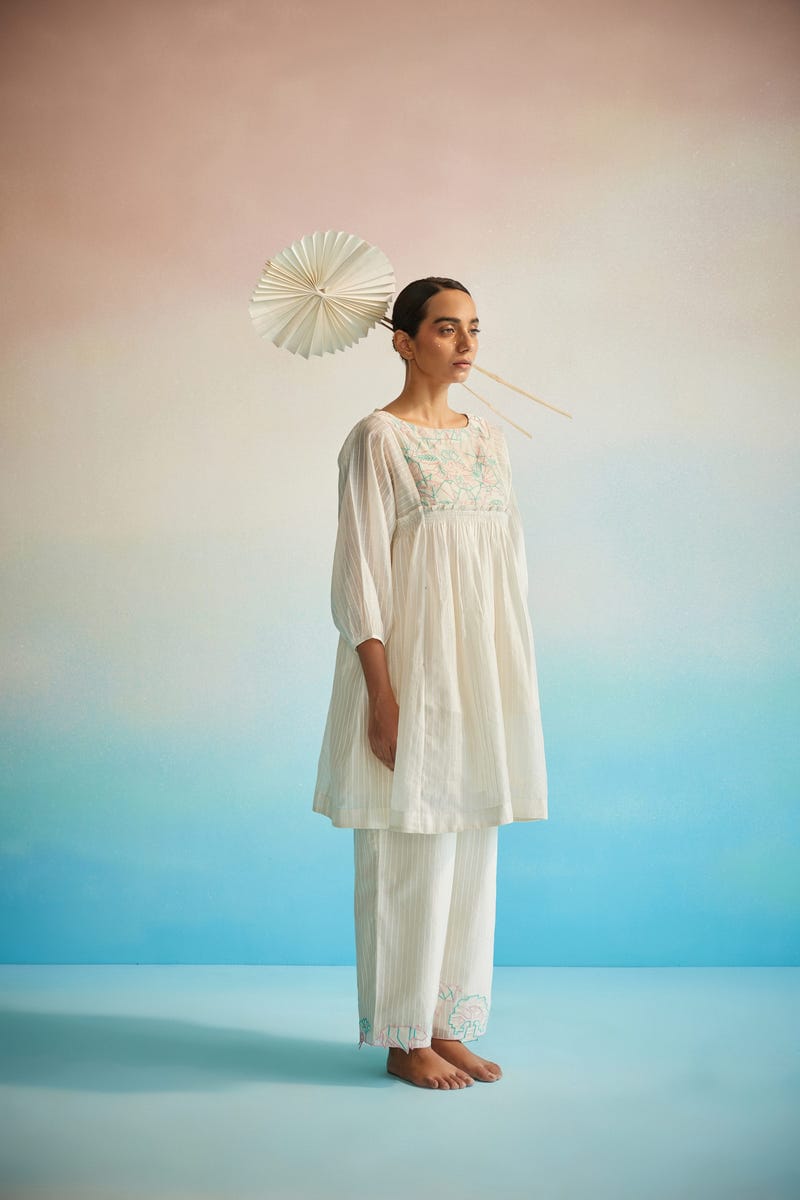 Hakanai Square Sleeve Top Set