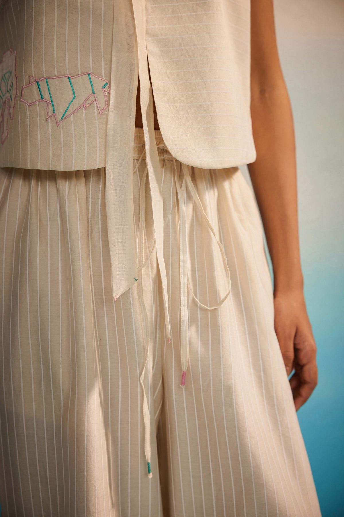 Orimi Reversible Vest - image 5