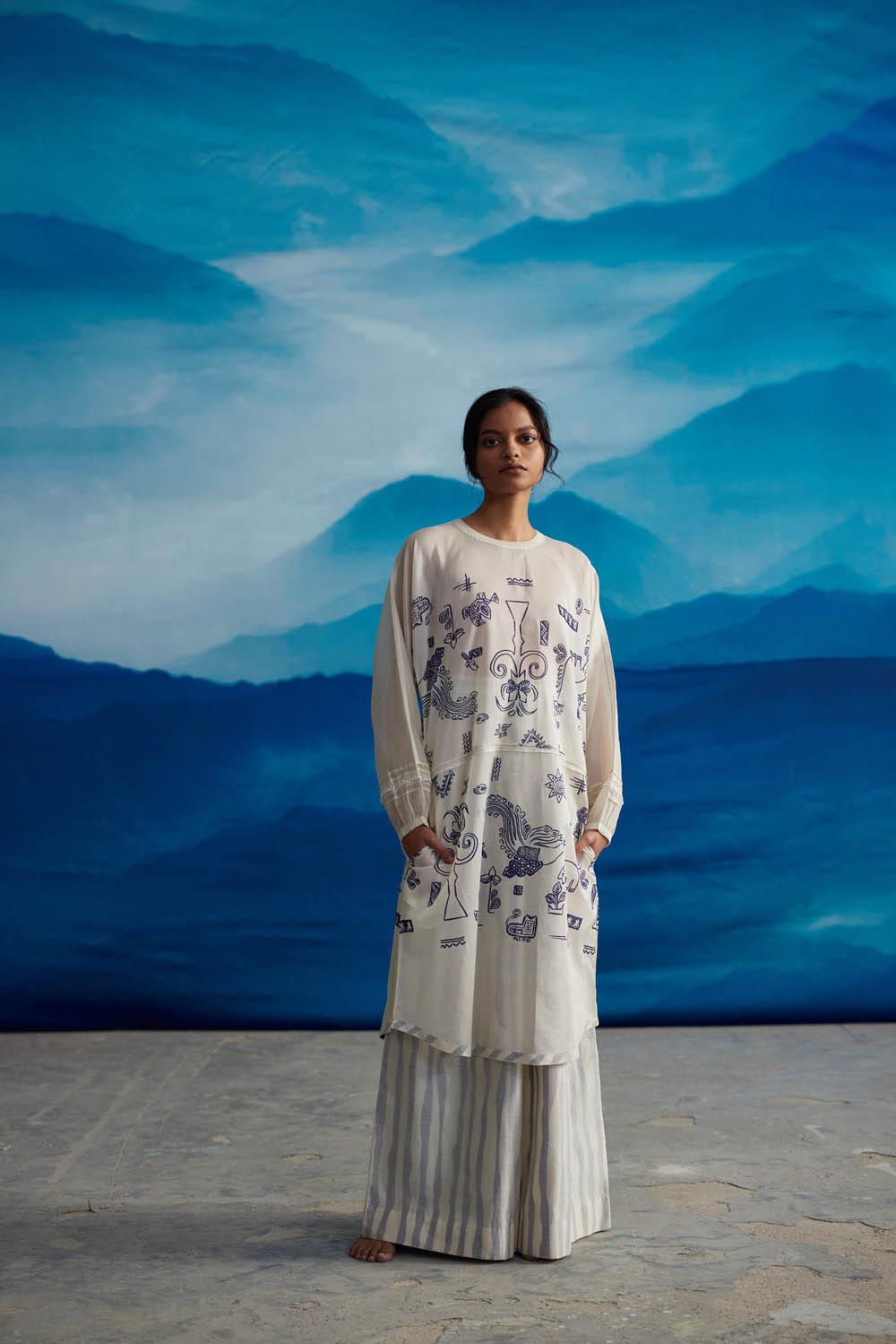 Naahar Dolman Kurta - image 1