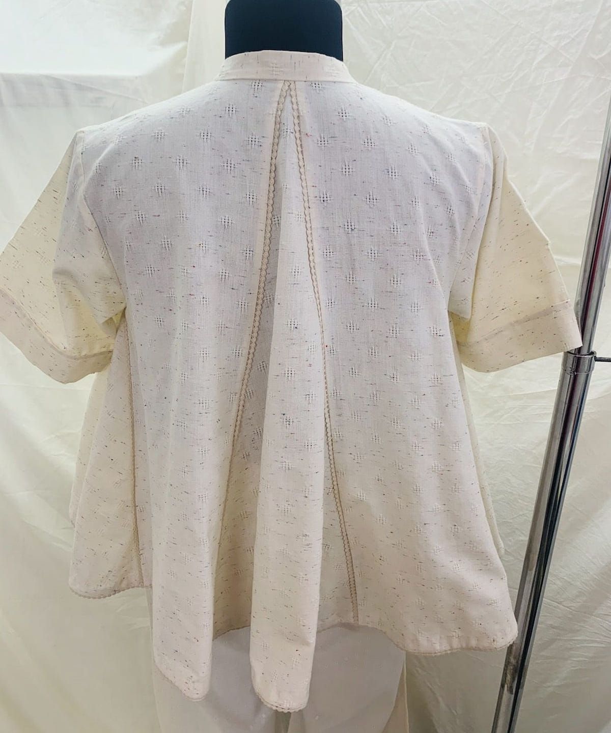 Gold Dot Panel Top With Sleeve - image 4