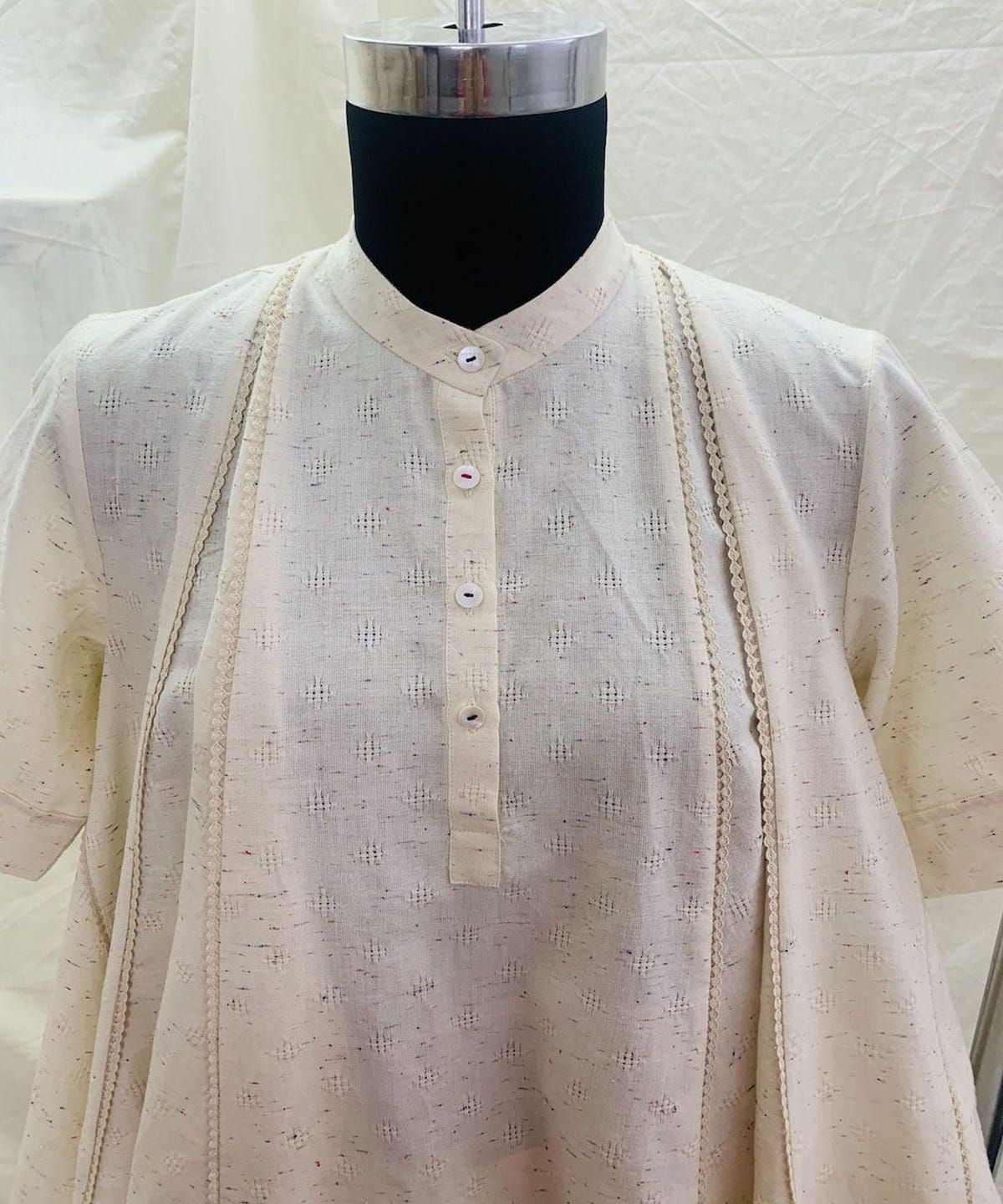 Gold Dot Panel Top With Sleeve - image 5