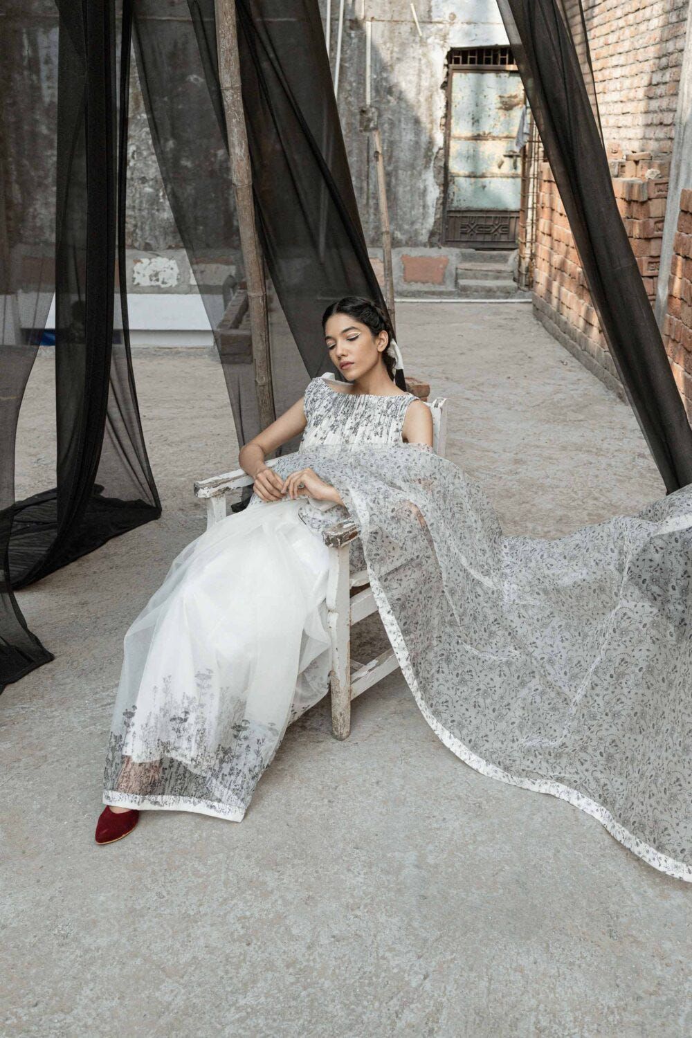 Calla Organza Saree - image 2