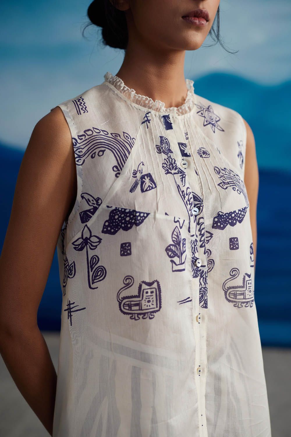 Clover Raglan sleeve pin tuck shirt - image 4