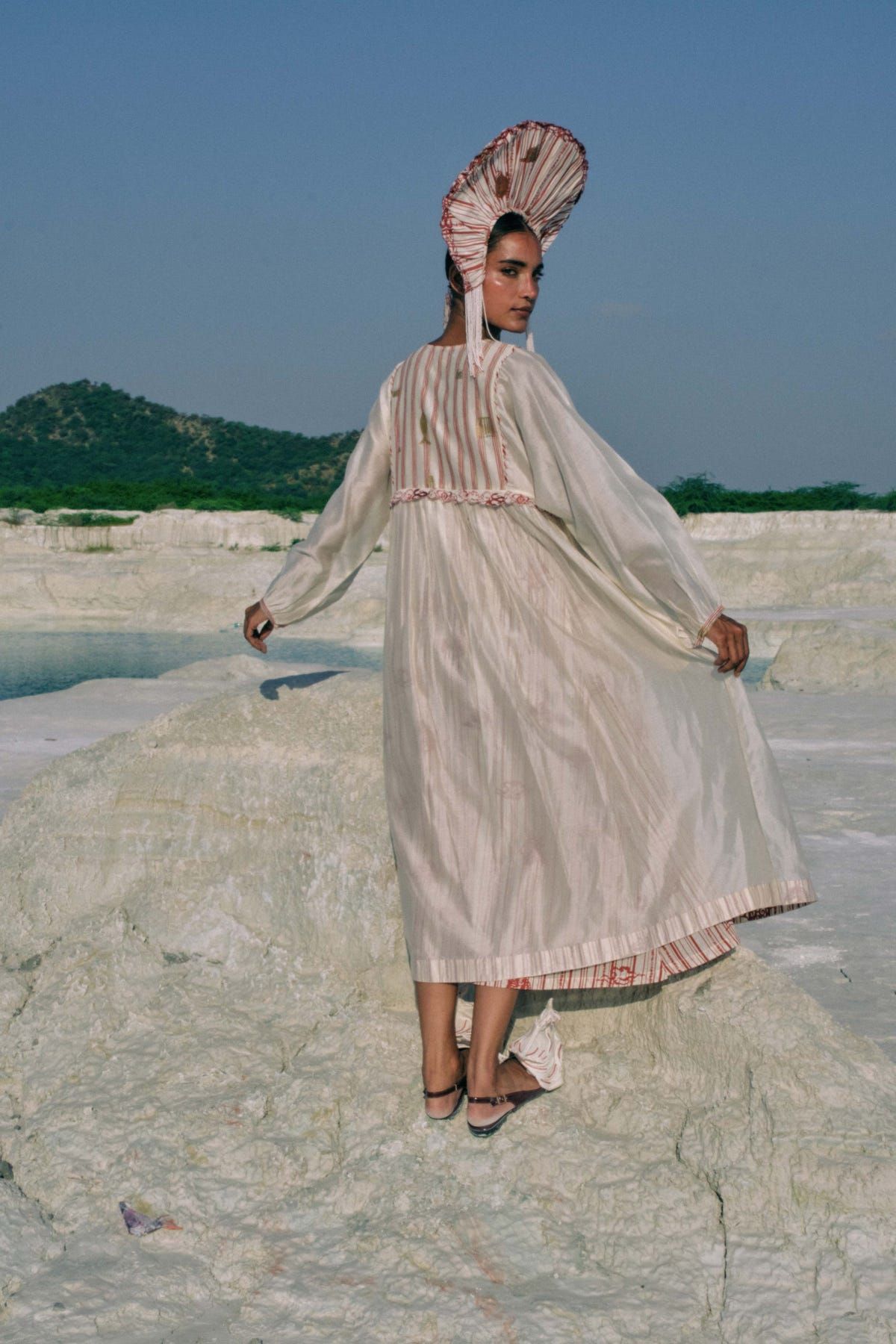 Su Mon Square Sleeve Dress - image 5