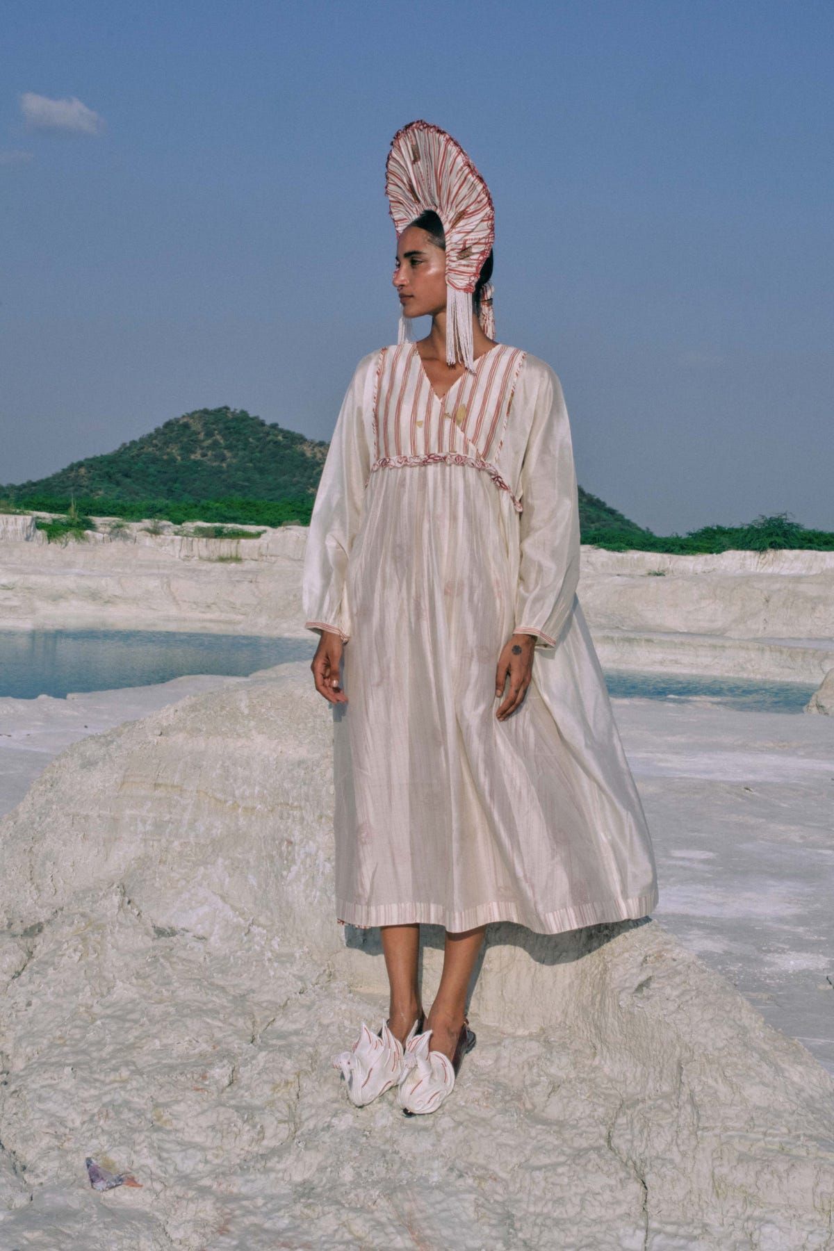 Su Mon Square Sleeve Dress - image 6