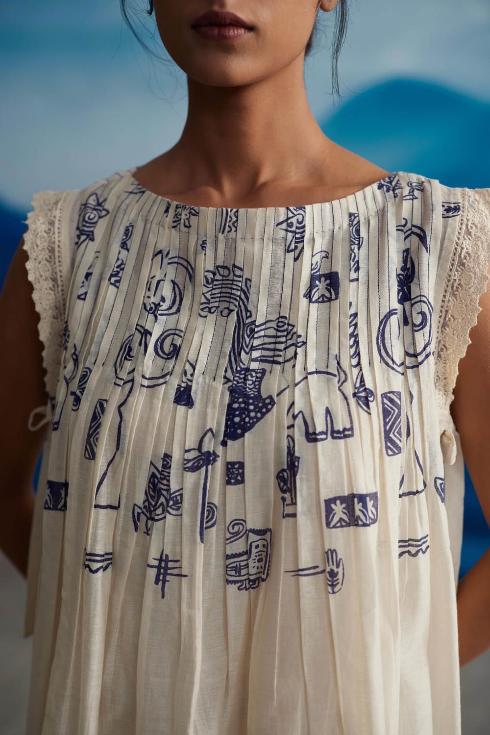 Mignon Pleated Neck Dress - image 5