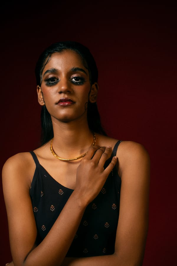 AISHR The Store — Collar bone Hasli Neckpiece
