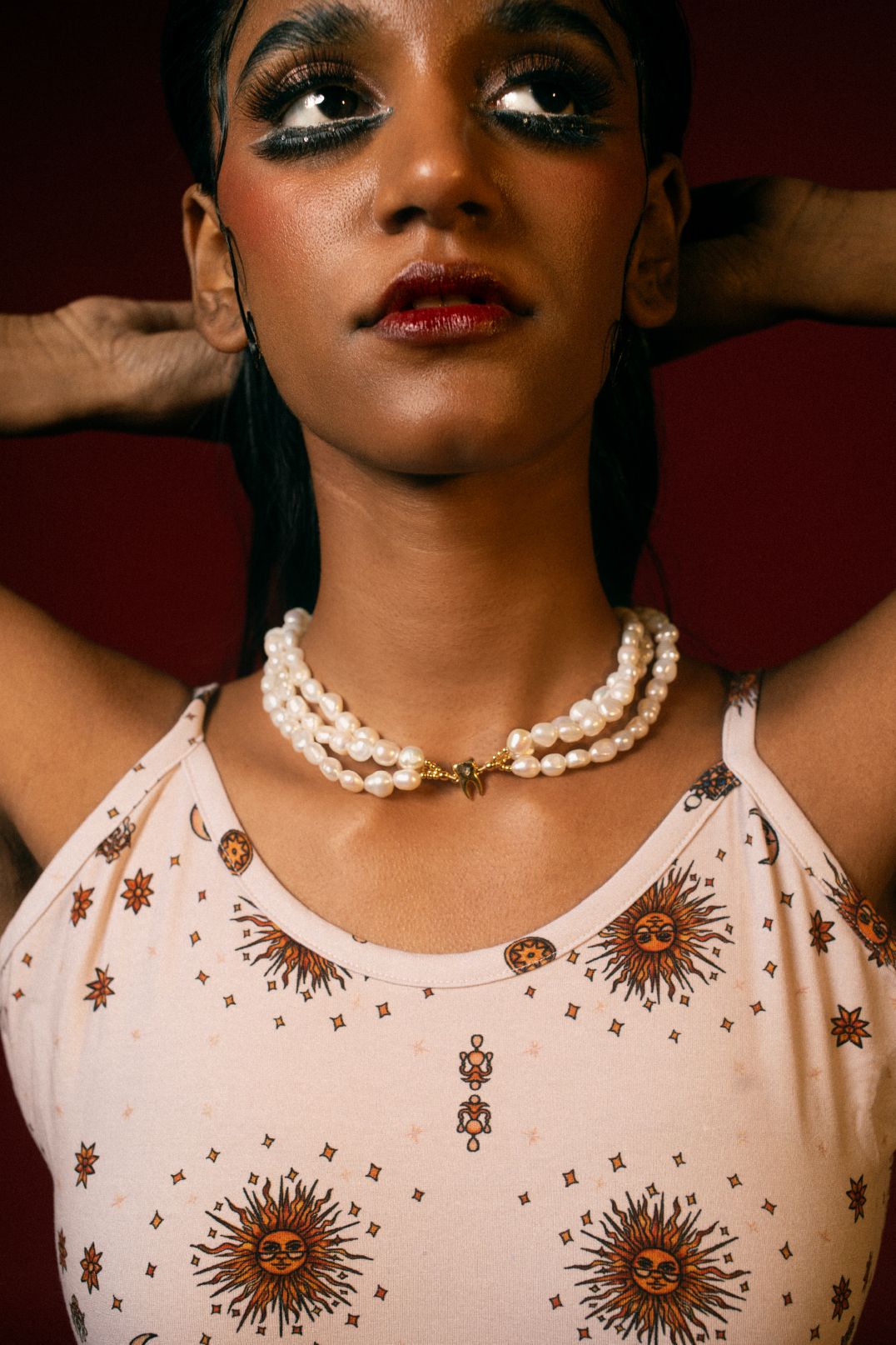 Pearly white Teeth neckpiece - image 1