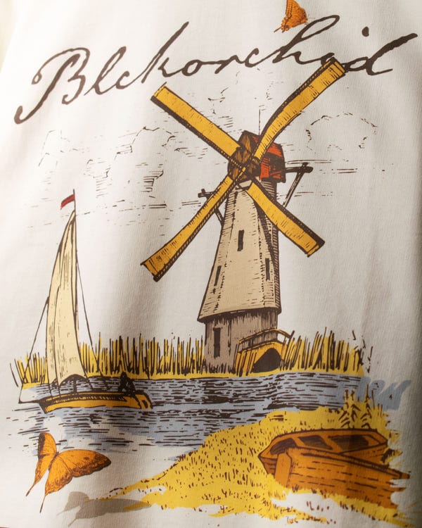 Blckorchid — A QUIET EMBRACE T-SHIRT