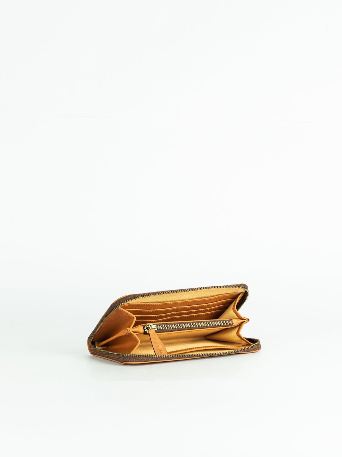 Single Chamber Wallet - image 2