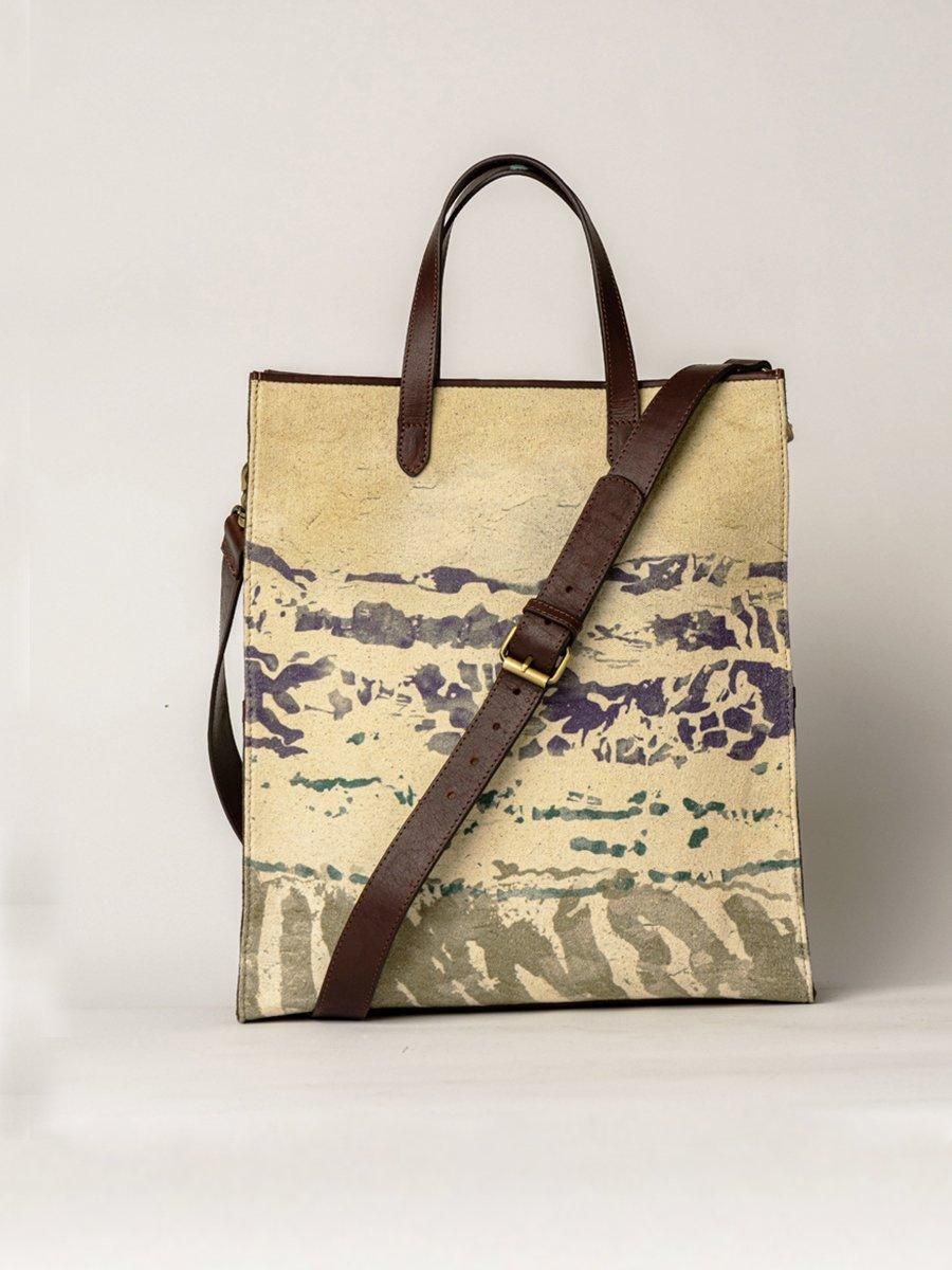 Highland Tote - image 4