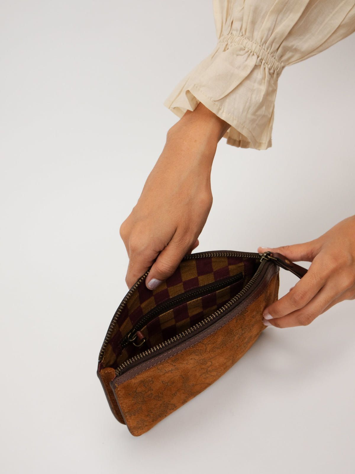 Caara Pouch - image 3