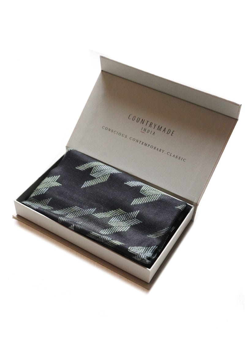 Houndstooth Print Scarf