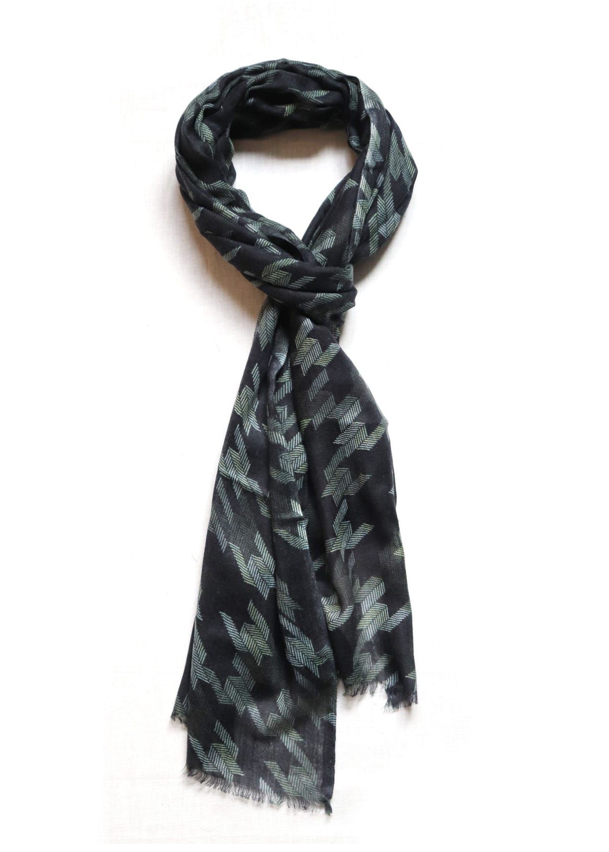 Houndstooth Print Scarf - image 5