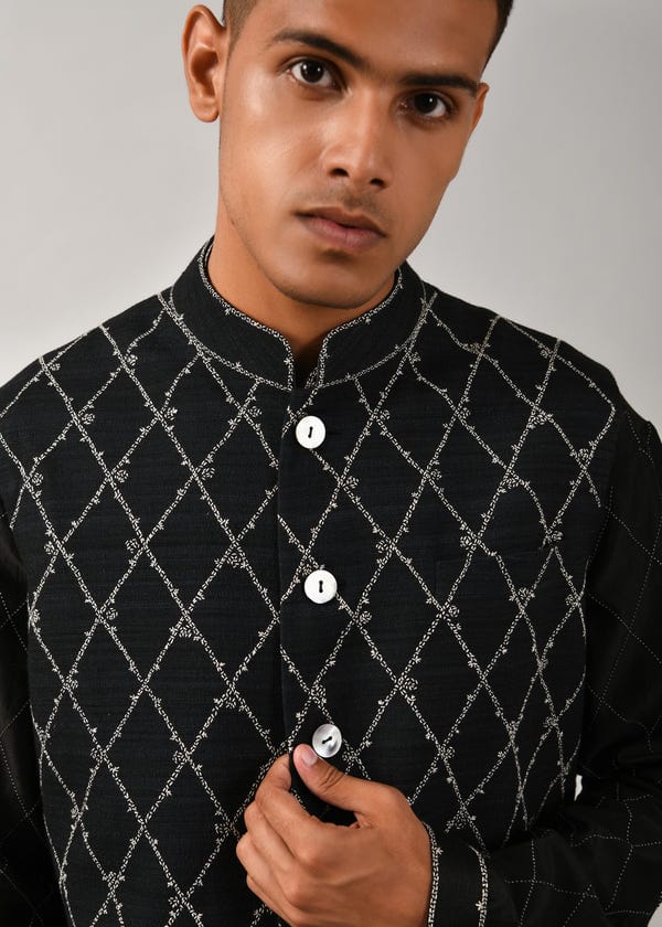 Countrymade India — Diamond Embroidered Bundi