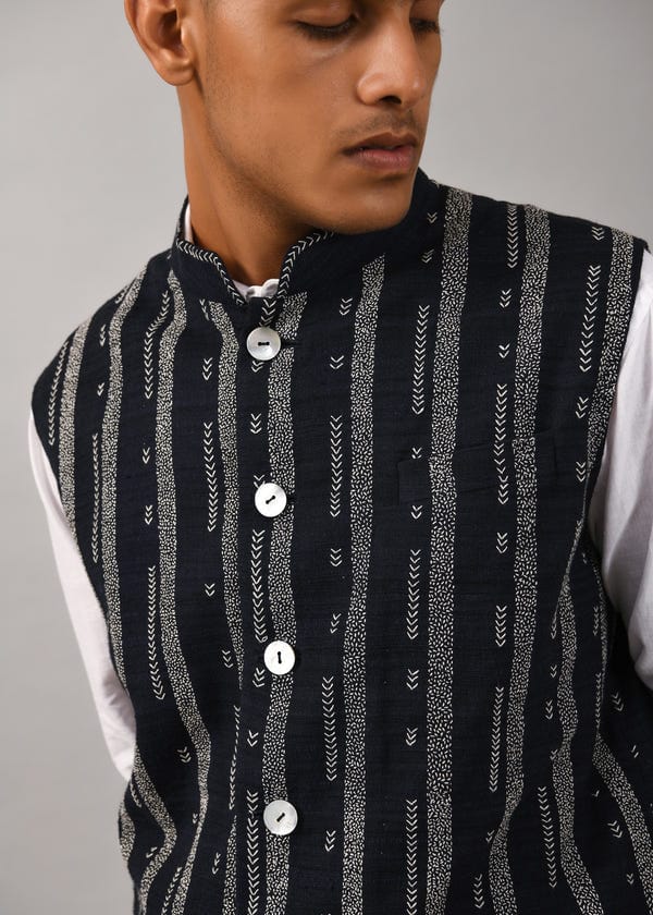 Countrymade India — Contrail Embroidered Bundi