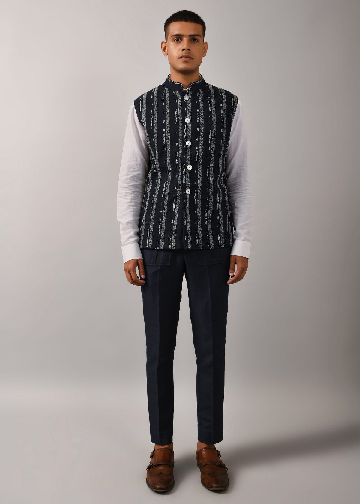 Contrail Embroidered Bundi - image 4