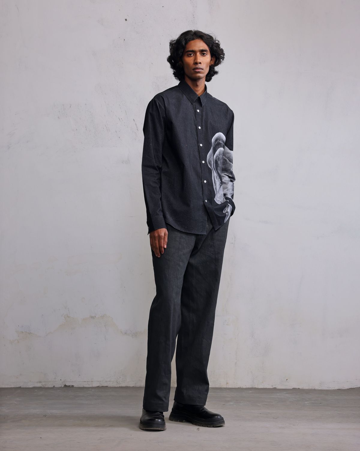 Obscured face printed shirt - image 3