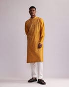 SHADOW BLOCK KURTA SET view 4