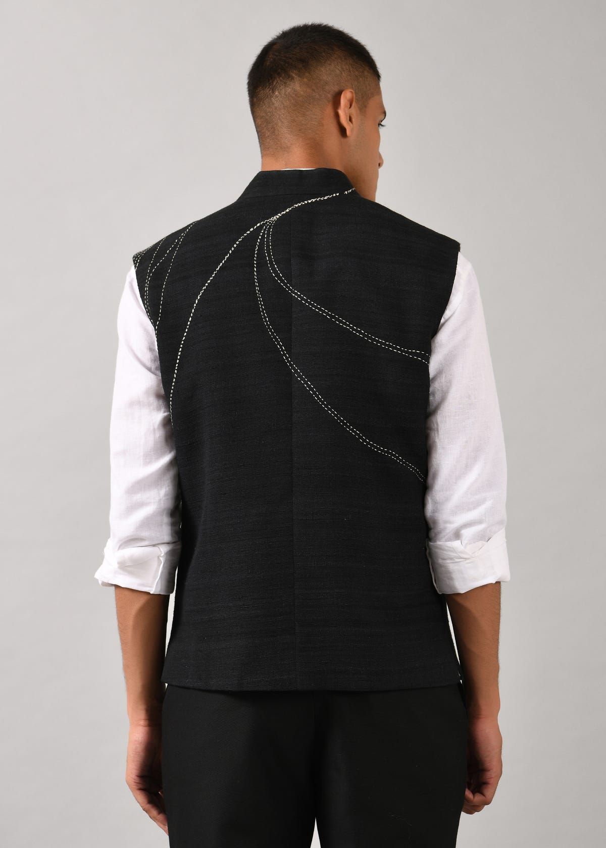 Horizon Embroidered Bundi - image 5