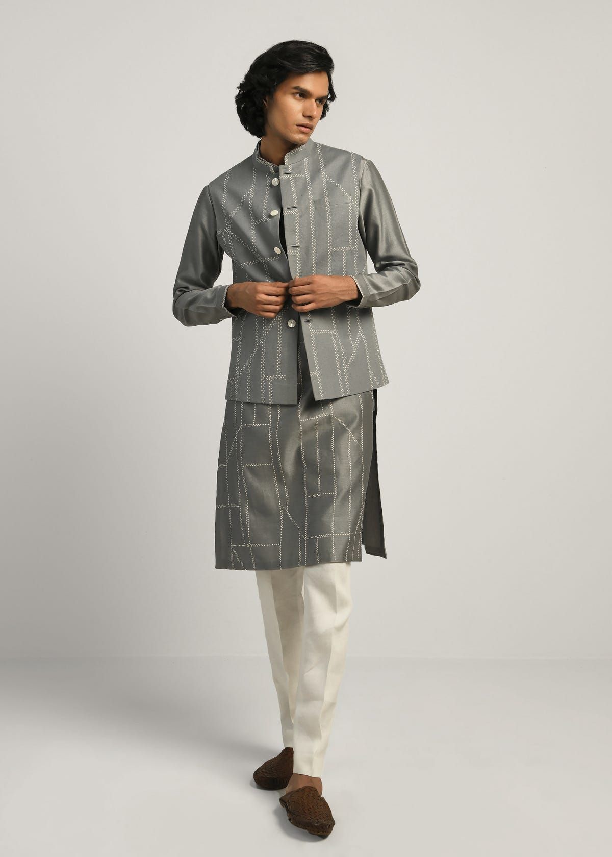 Fuselage Hand Embroidered Bundi - image 5