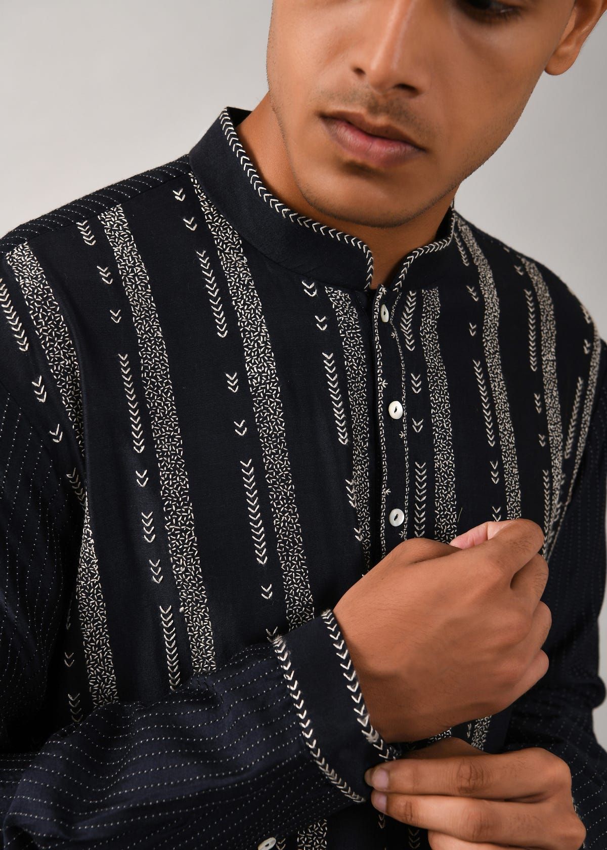 Contrail Hand Embroidered Kurta Set - image 5