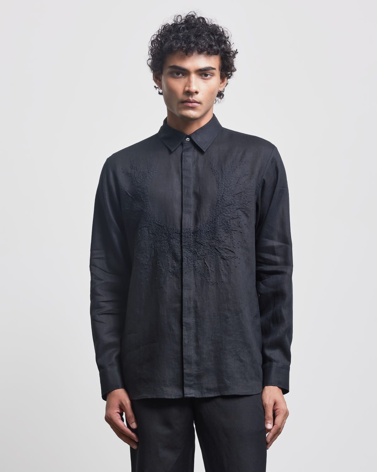BLACK WREATH SHIRT - image 3