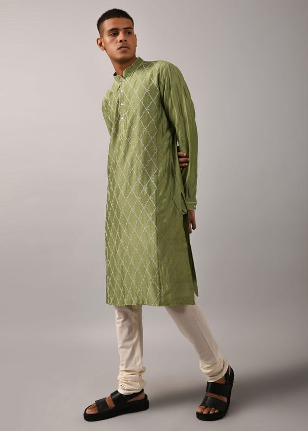 Countrymade India — Diamond Pattern Hand Embroidered Kurta Set