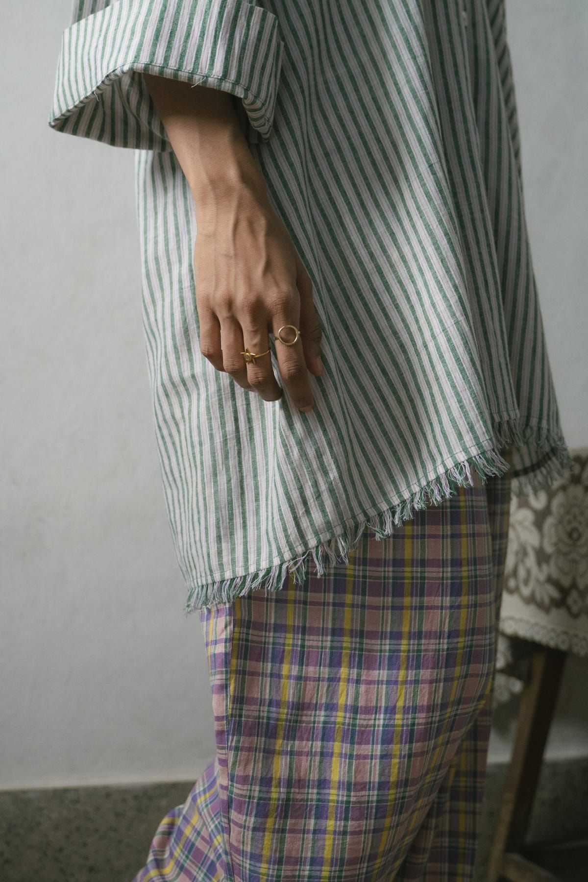 Afra Oversized Shirt - image 5