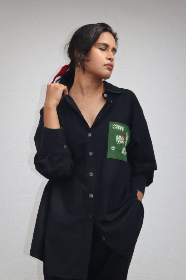 Deeta — Kai Unisex Black Shirt