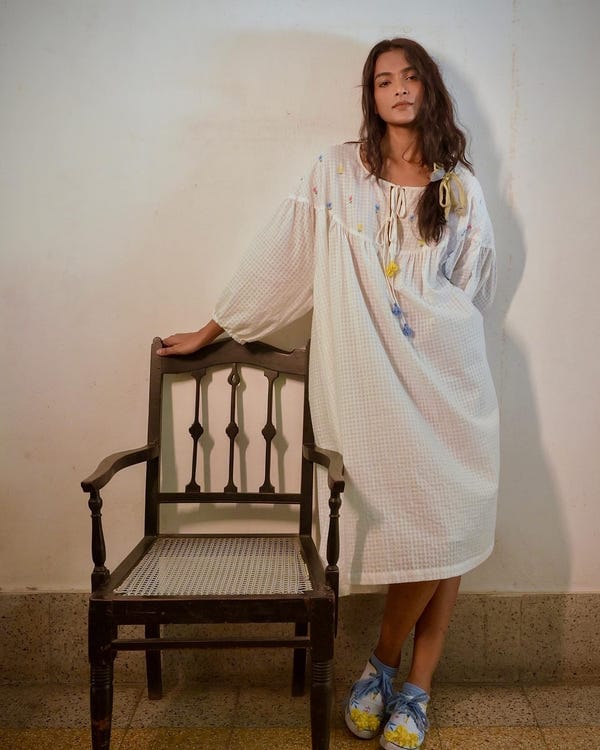 Deeta — Flora oversized white dress