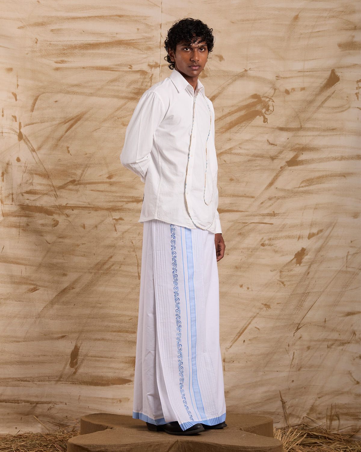 Veshti Embroidered - Blue - image 3