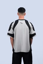 AKRA TEE (UNISEX) view 4