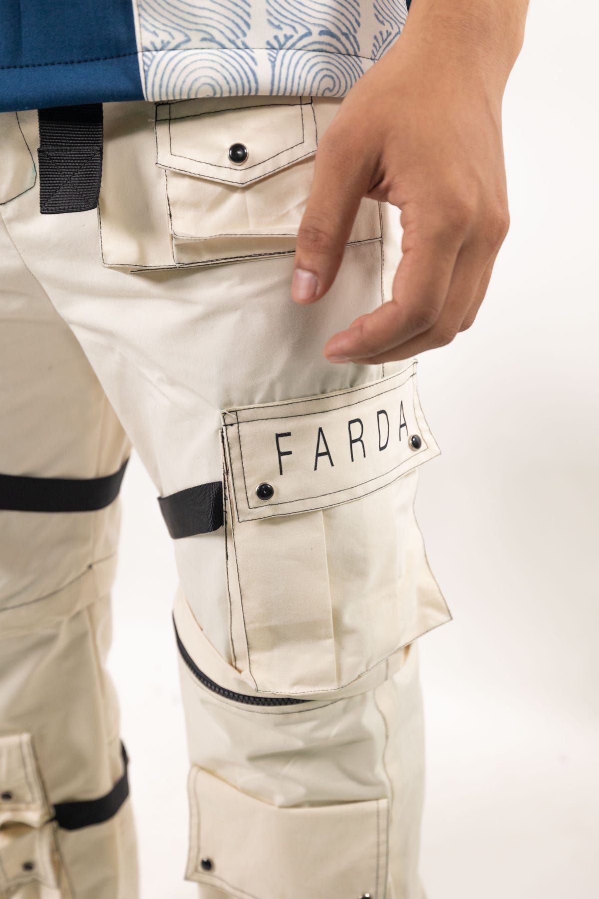 IVORY CARGOS - image 3