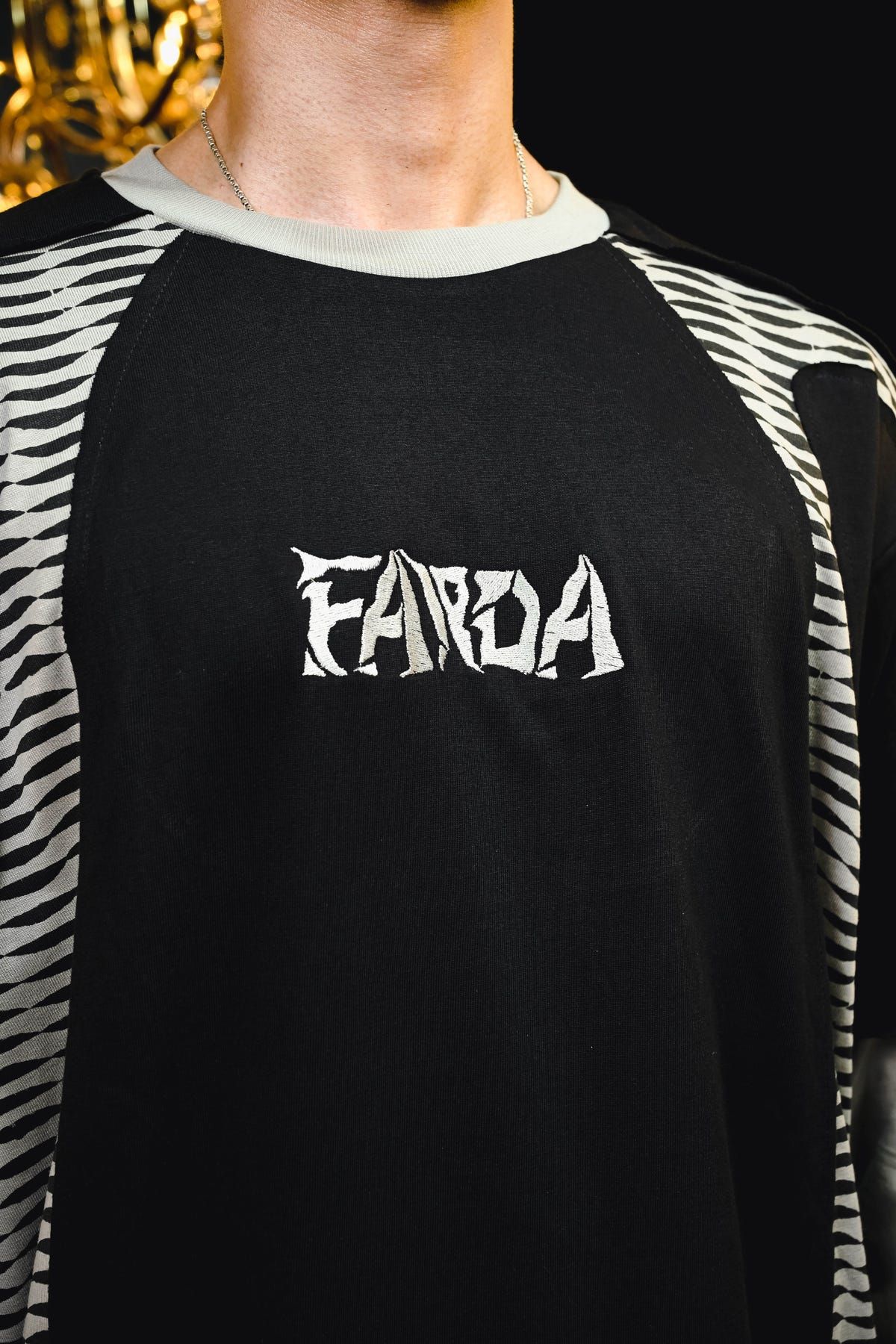 EVEREST TEE: CITY [UNISEX] - image 4