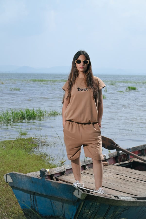 Farda — EXO SHORTS: TAN