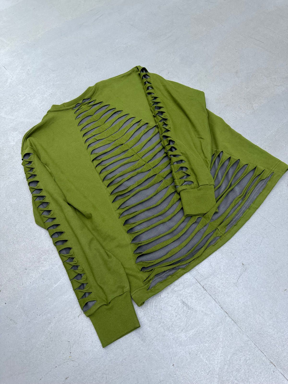 EXO SWEATSHIRT: OLIVE GREEN/GRAY - image 6