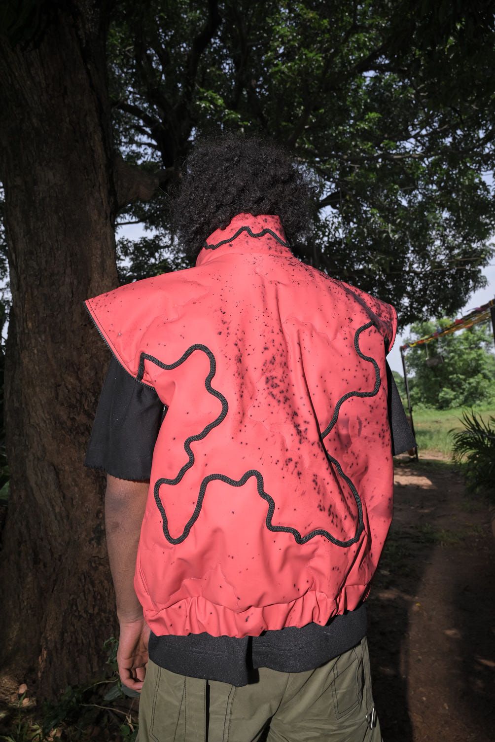 THERMOCHROMIC JACKET (BLACK PASTEL RED) - image 4