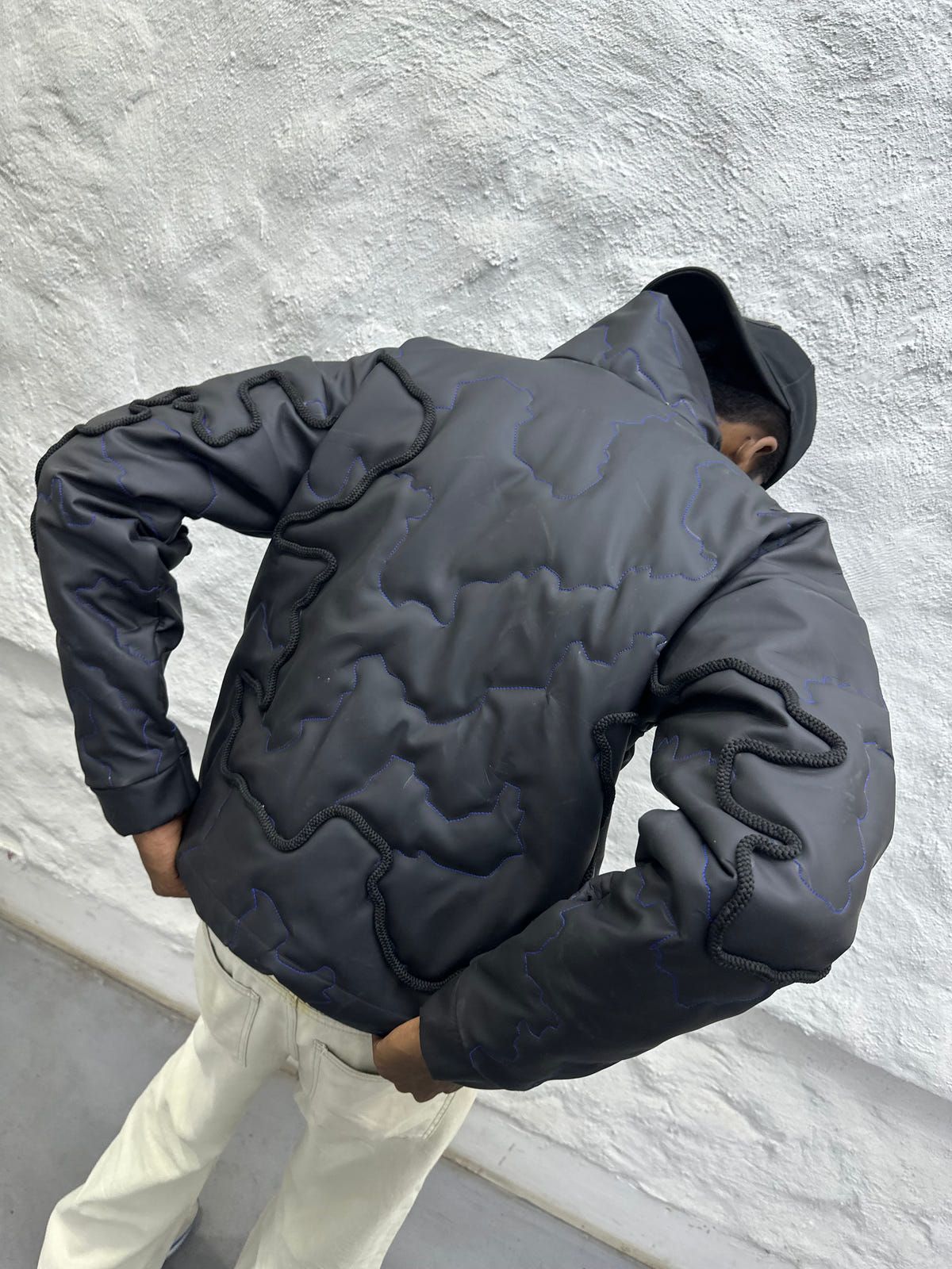 THERMOCHROMIC JACKET: BLUE BLACK - image 11