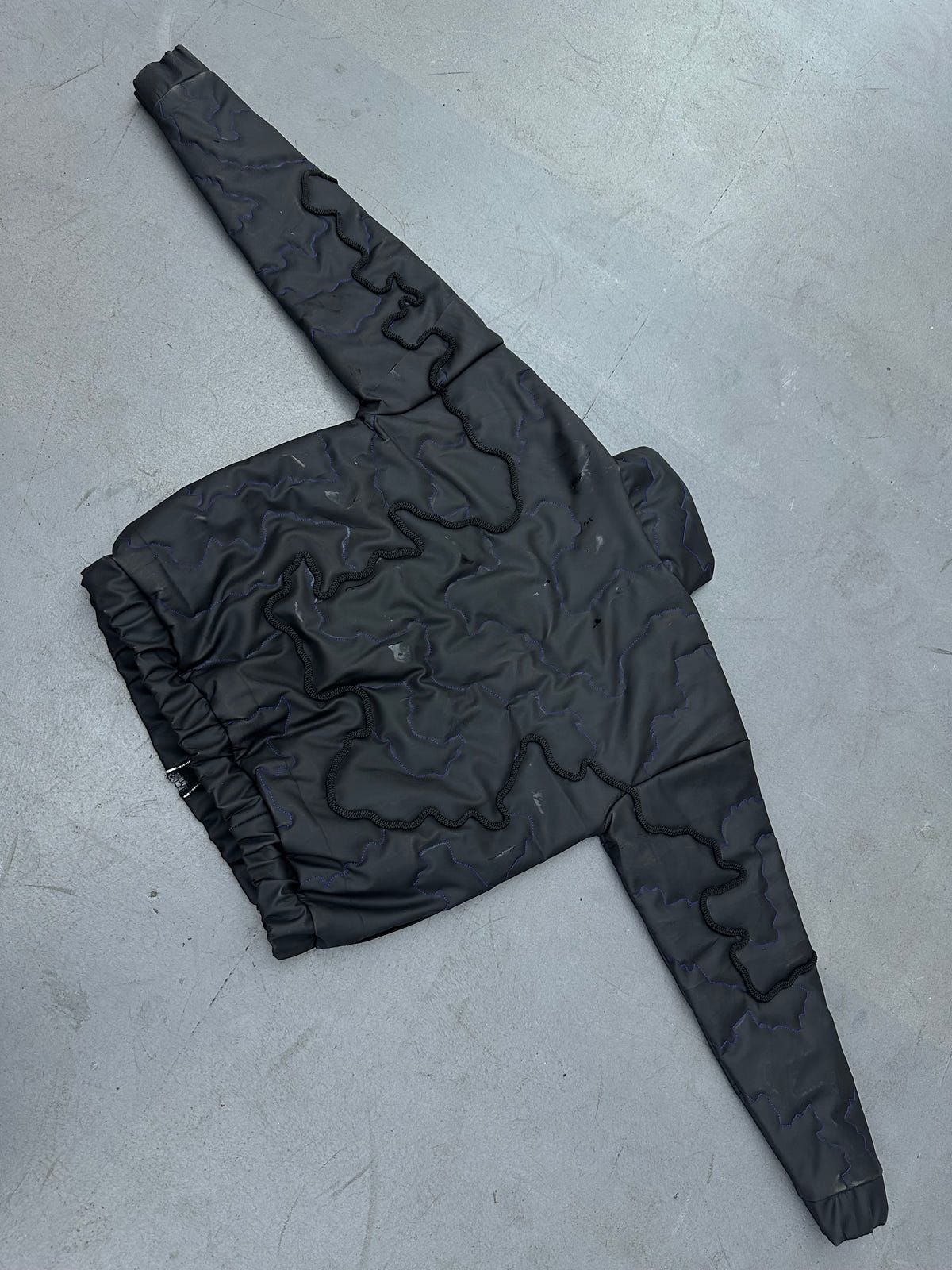 THERMOCHROMIC JACKET: BLUE BLACK - image 5