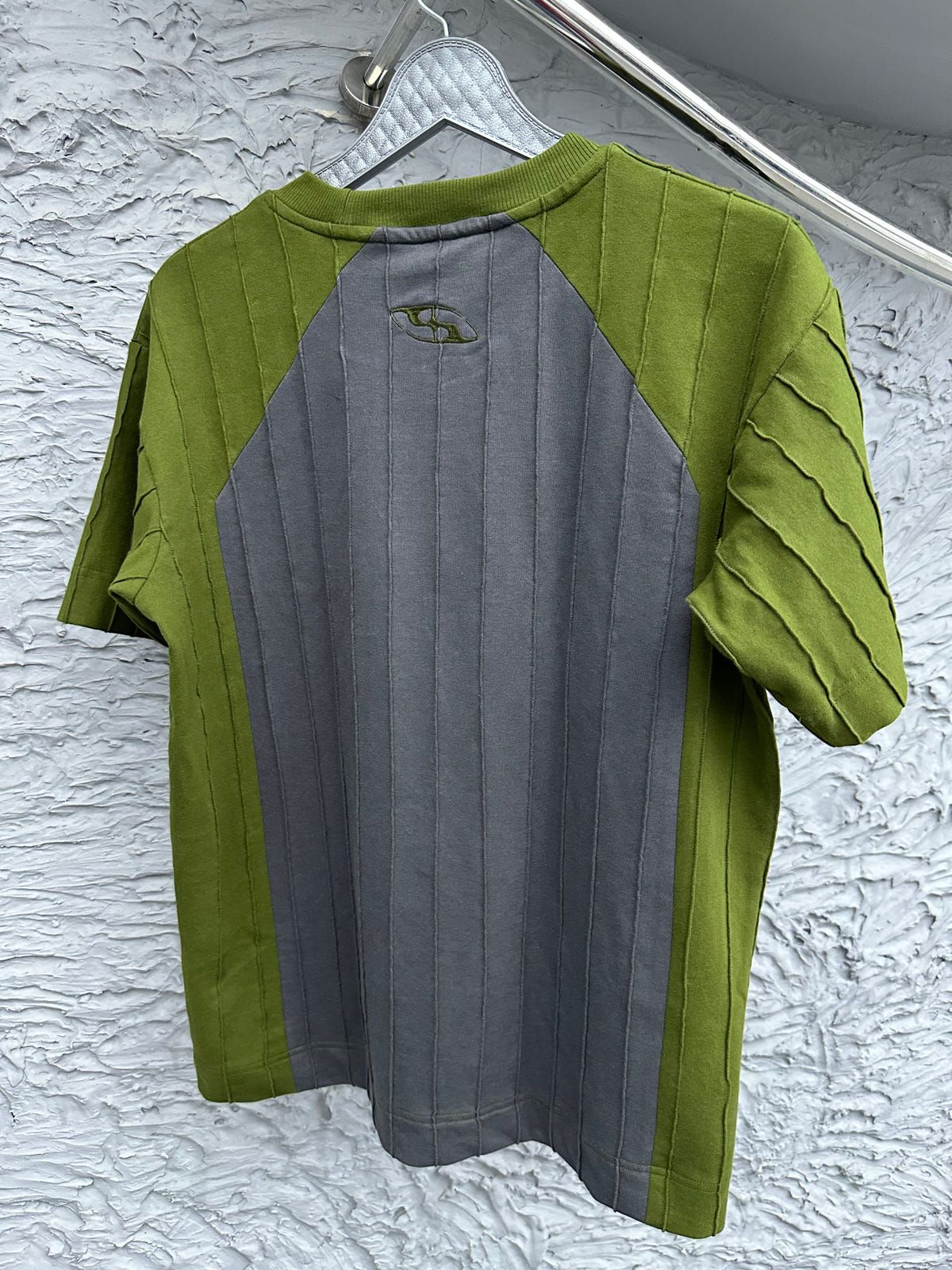 IZAZ TEE: GREEN/GRAY - image 4