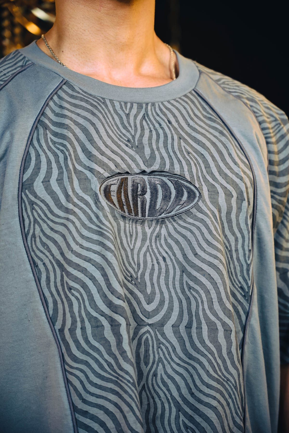EZBRA TEE: METEOR [UNISEX] - image 7