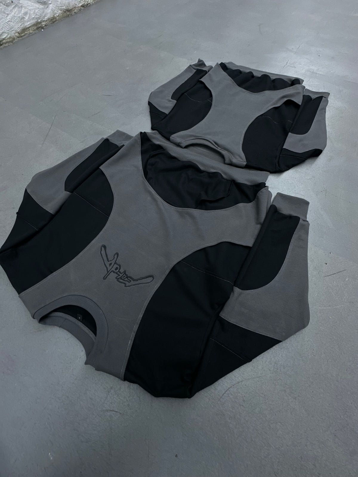 ZEKE SWEATSHIRT - image 5