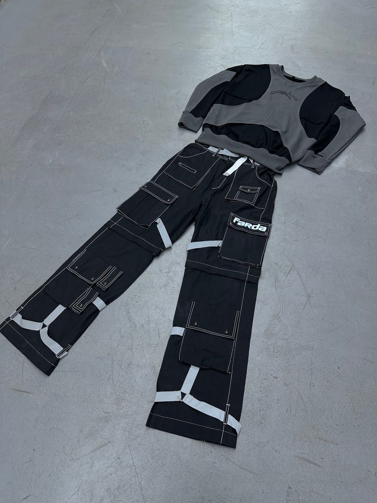 ZEKE SWEATSHIRT - image 6