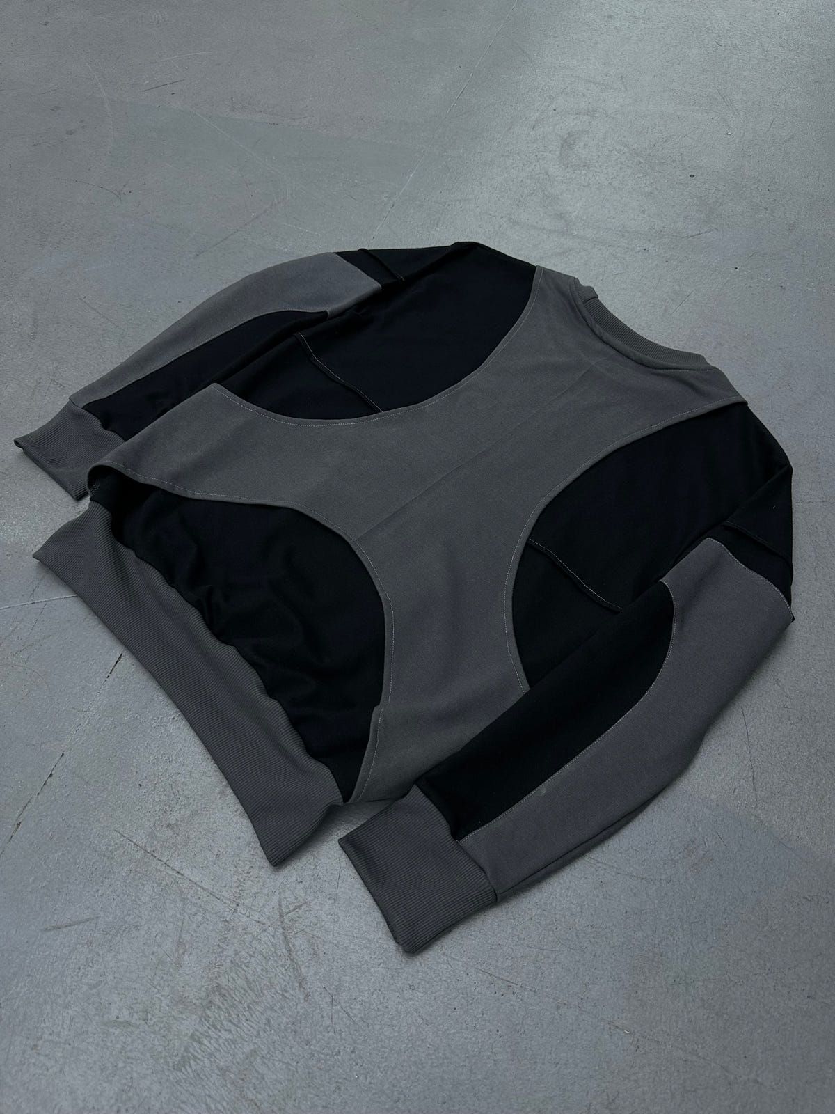 ZEKE SWEATSHIRT - image 7