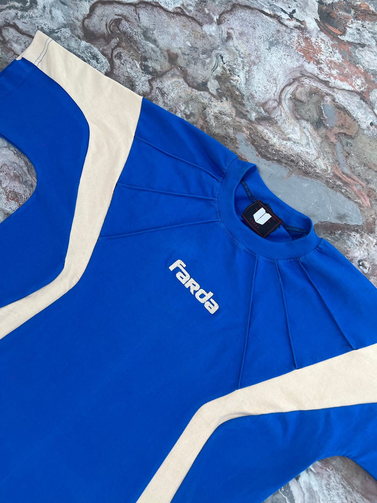 2.2 ACME TEE - image 3