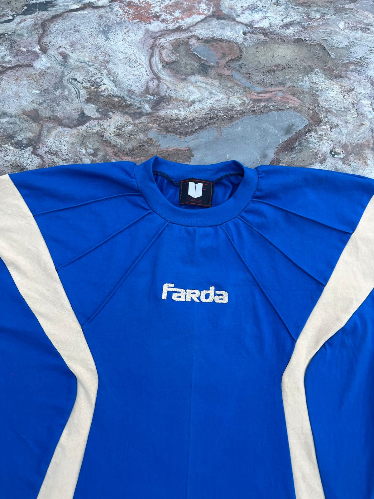 2.2 ACME TEE - image 6
