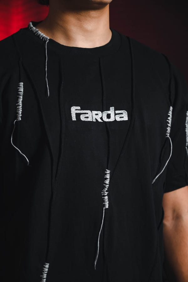 Farda — KLYNCH TEE: NOIR [UNISEX]