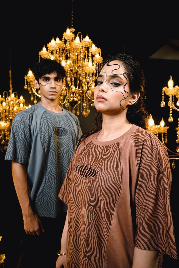 Farda — EZBRA TEE: WHISKEY [UNISEX]